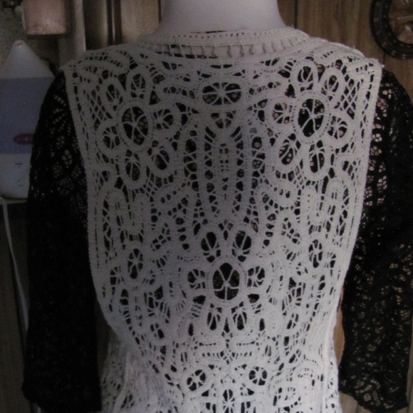 Origami By Vivian  LADIES LACE AND FRINGE VEST  SI - Picture 5 of 8